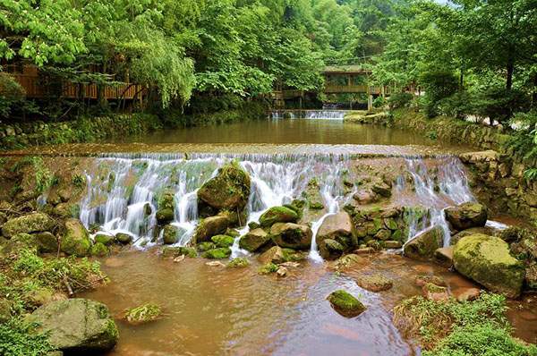 楠木溪静池山庄