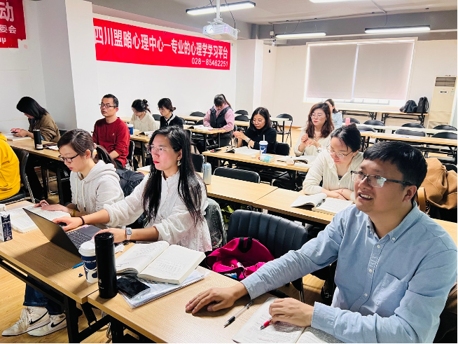 学习心理咨询师在二线城市的就业前景,盟略心理咨询师培训