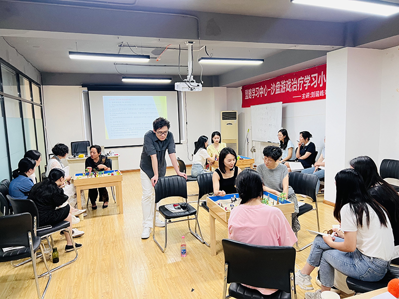 学习心理咨询师为何要掌握心理沙盘游戏