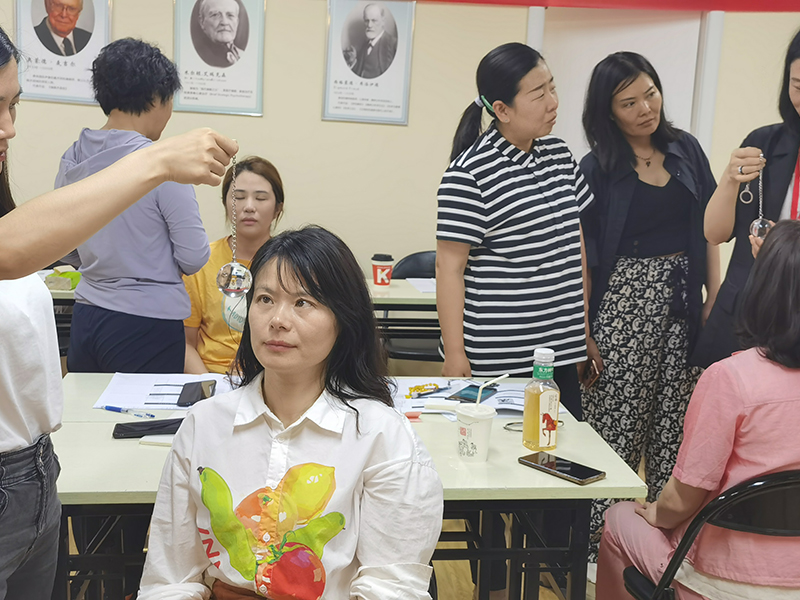 四川盟略心理学习中心的系统式催眠技术培训火热报名中